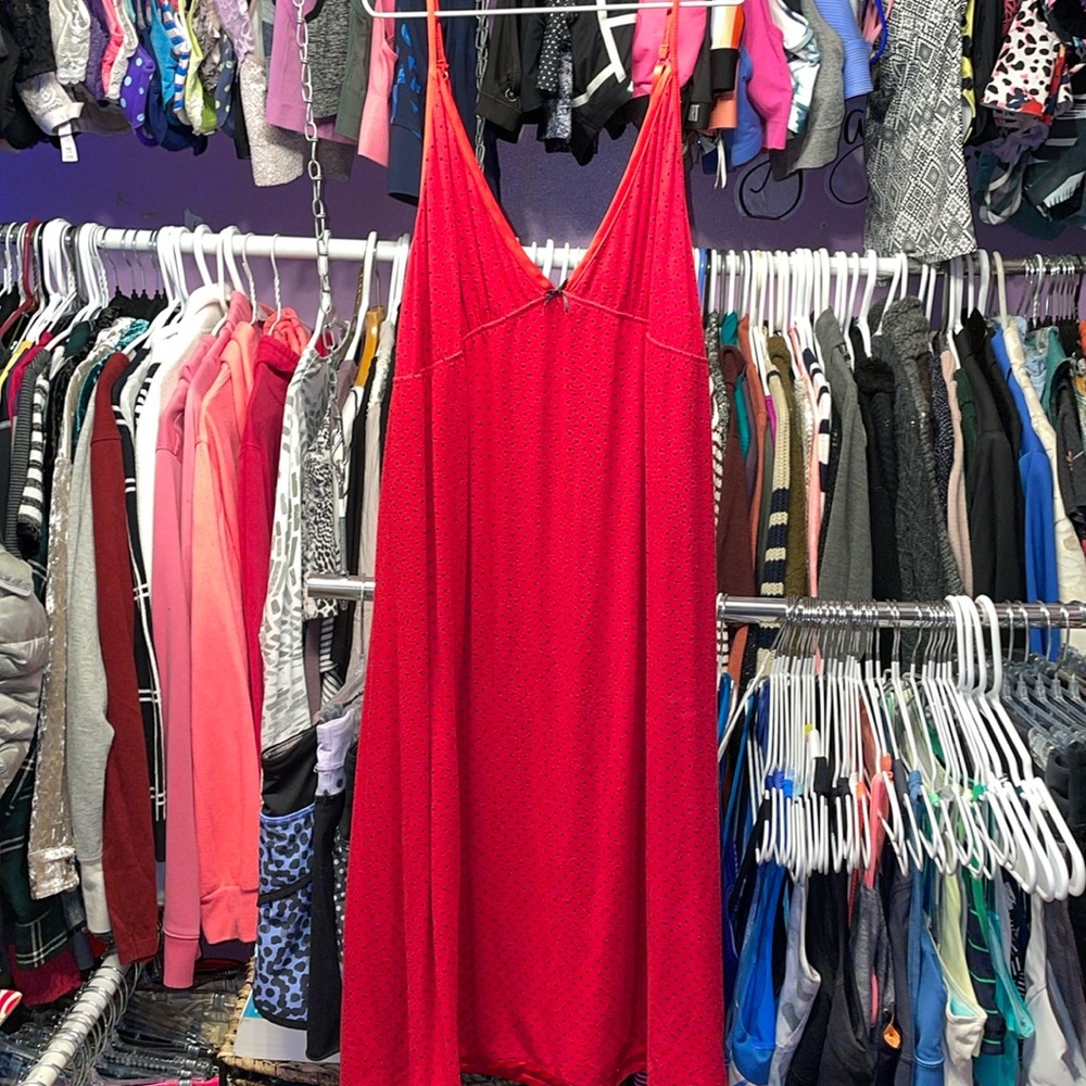 La Lingerie red ladies night dress bedroom attire adjustable straps size Medium
